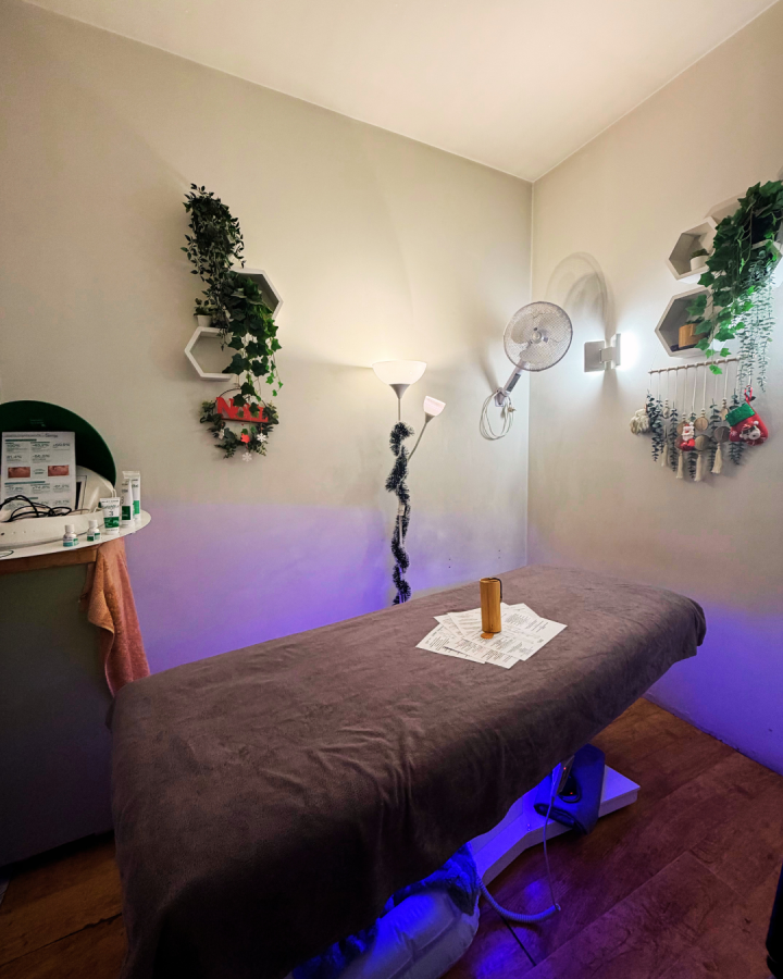 Découvrez l’institut de beauté Belle au Natur’Elle à Clermont-Ferrand (63) : soins visage Mary Cohr, massages bien-être, drainage lymphatique et épilation. Prenez rendez-vous en ligne pour une expérience beauté & bien-être personnalisée.