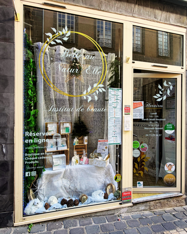 Bienvenue à Belle au Natur’Elle – Institut de beauté à Clermont-Ferrand Institut local spécialisé en soins du visage personnalisés, massages bien-être, drainage lymphatique manuel et épilation professionnelle. Avec 10 ans d’expérience et l’expertise des soins Mary Cohr, nous vous accueillons dans une ambiance relaxante pour révéler votre beauté naturelle. dccd Institut situé au 9 Rue Jules Guesde, Clermont-Ferrand (63) – Réservez votre soin en ligne maintenant !